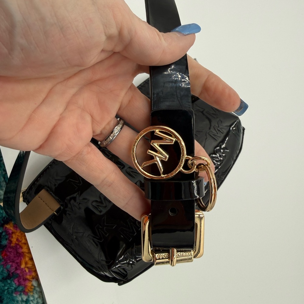 Michael Michael Kors Glossy Black Belt Bag - Picture 4 of 10